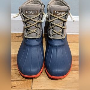 SHIPS FREE!! Sperry Women's Saltwater Duck Boots - 8